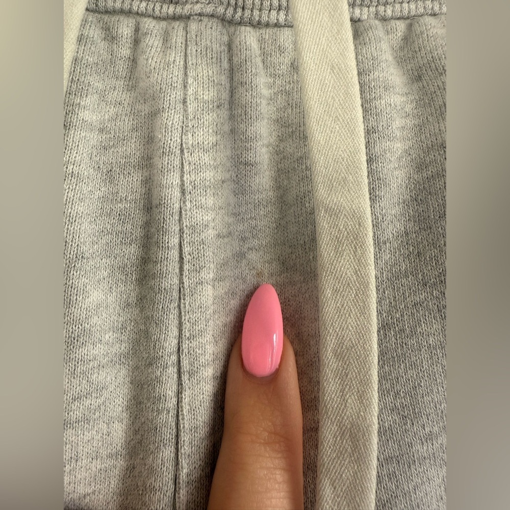Lululemon Scuba High-Rise Jogger - Heathered Core Ultra Light Grey - Picture 7 of 9